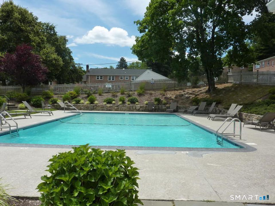 64 Heritage Hill Road New Canaan CT 06840