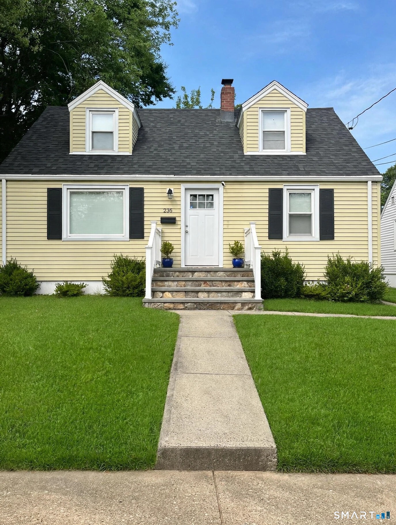 236 Goldenrod Avenue Bridgeport CT 06606