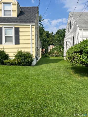 236 Goldenrod Avenue Bridgeport CT 06606