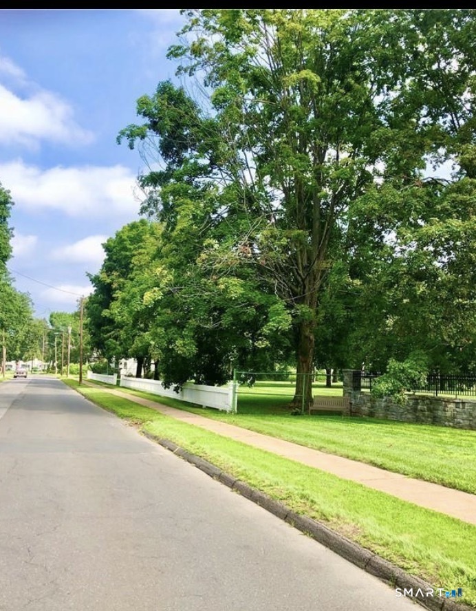 87 East Street Windsor CT 06095