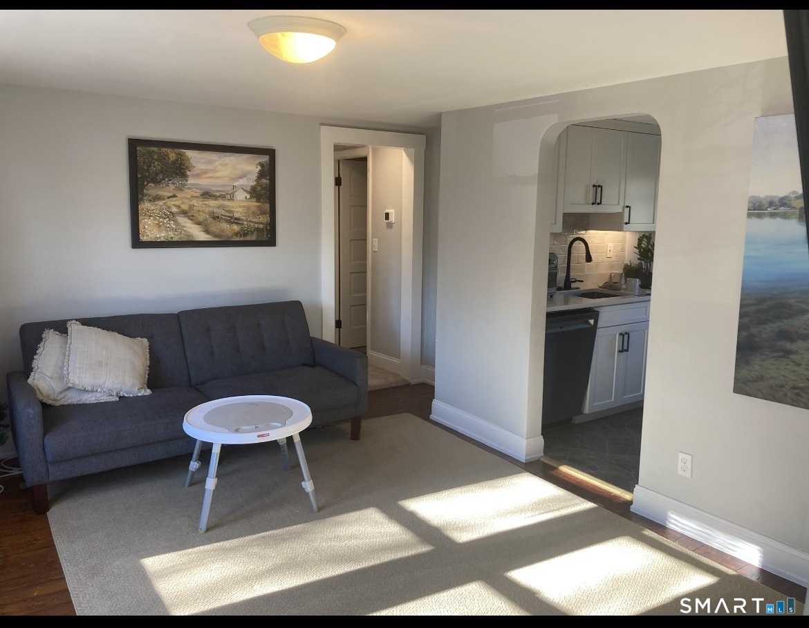 87 East Street Windsor CT 06095
