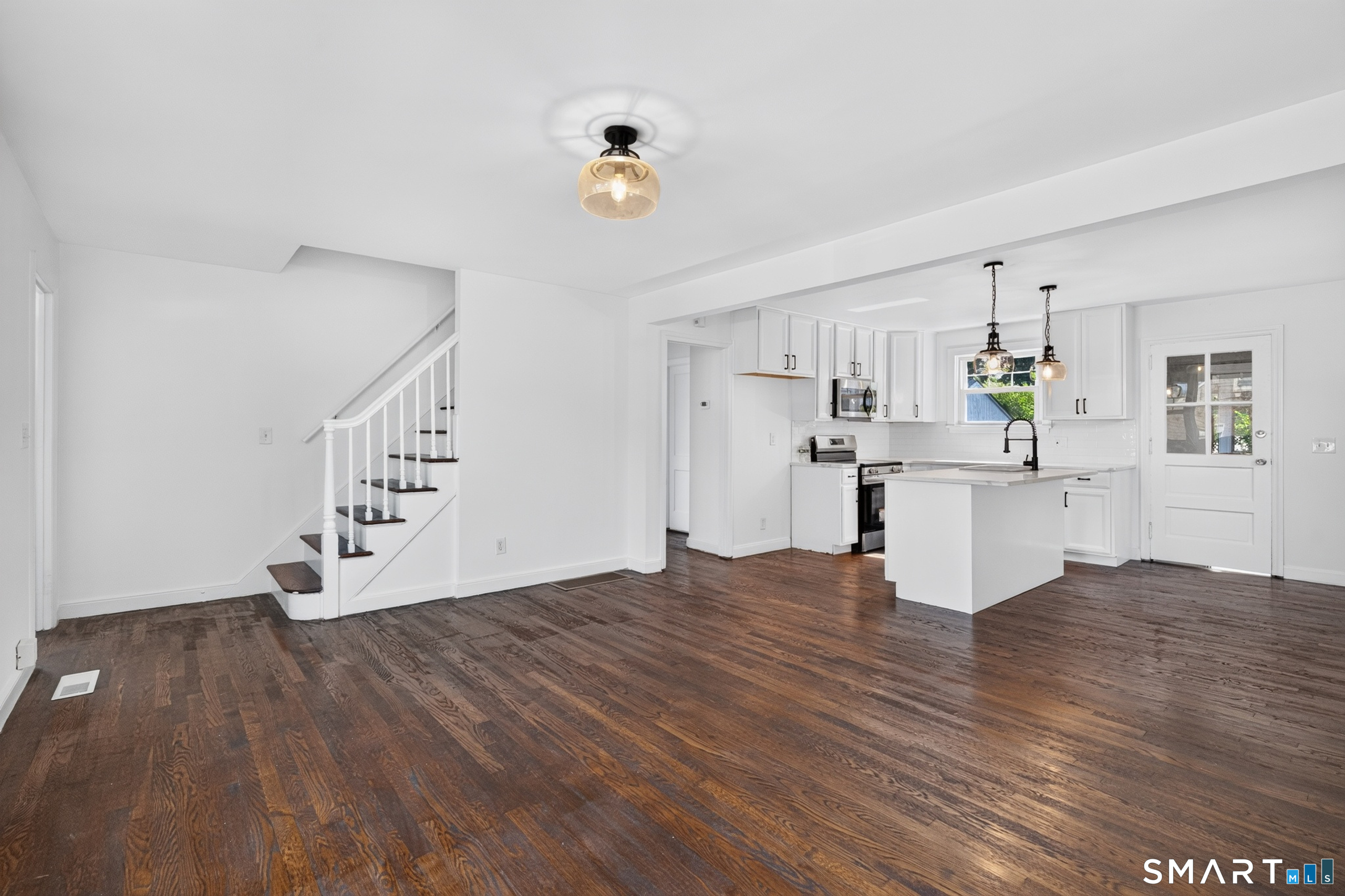 11 Stratfield Place Bridgeport CT 06606