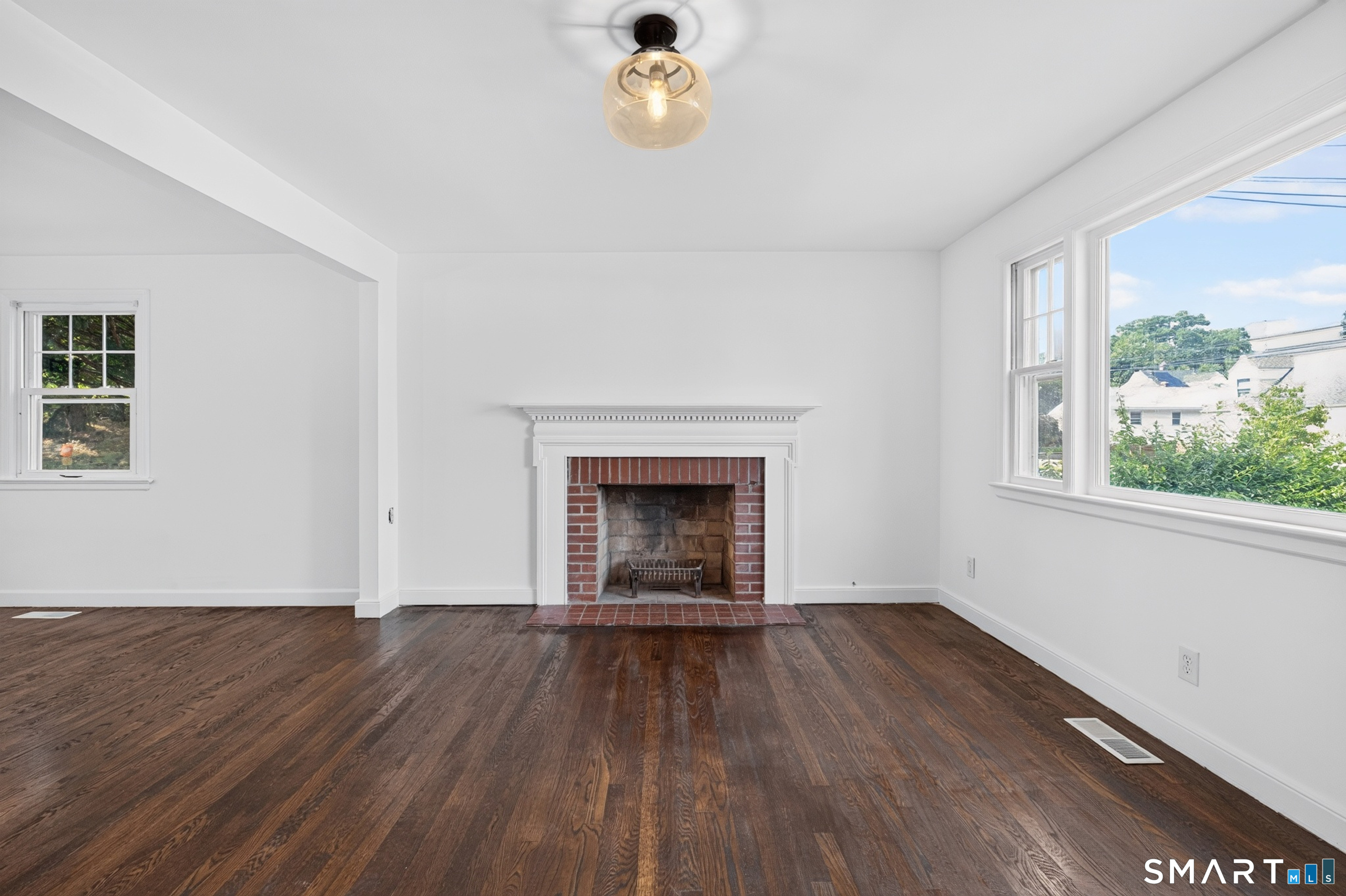 11 Stratfield Place Bridgeport CT 06606