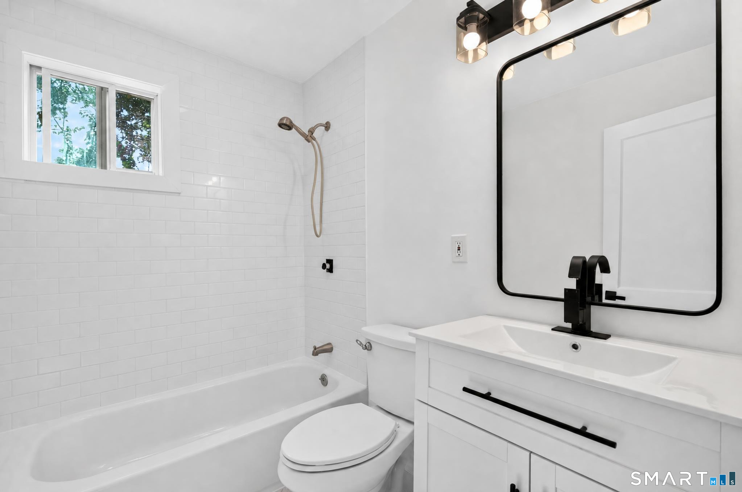 11 Stratfield Place Bridgeport CT 06606