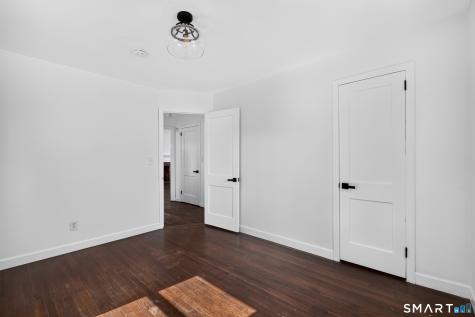 11 Stratfield Place Bridgeport CT 06606