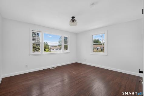 11 Stratfield Place Bridgeport CT 06606
