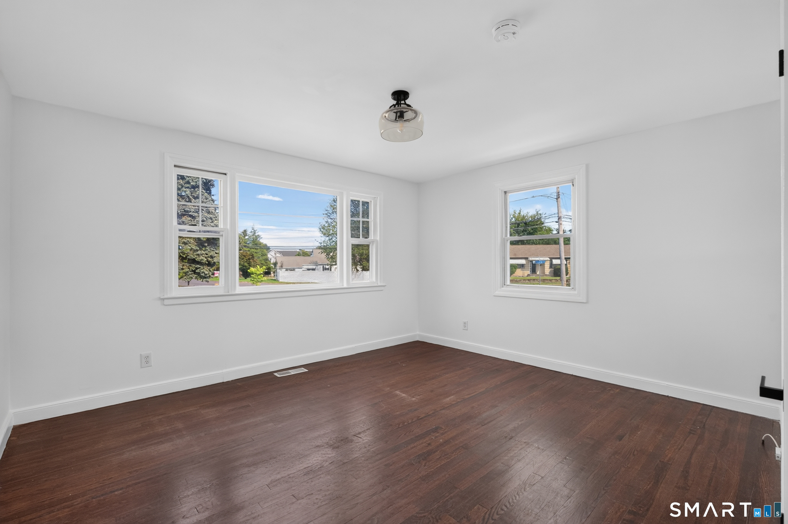 11 Stratfield Place Bridgeport CT 06606