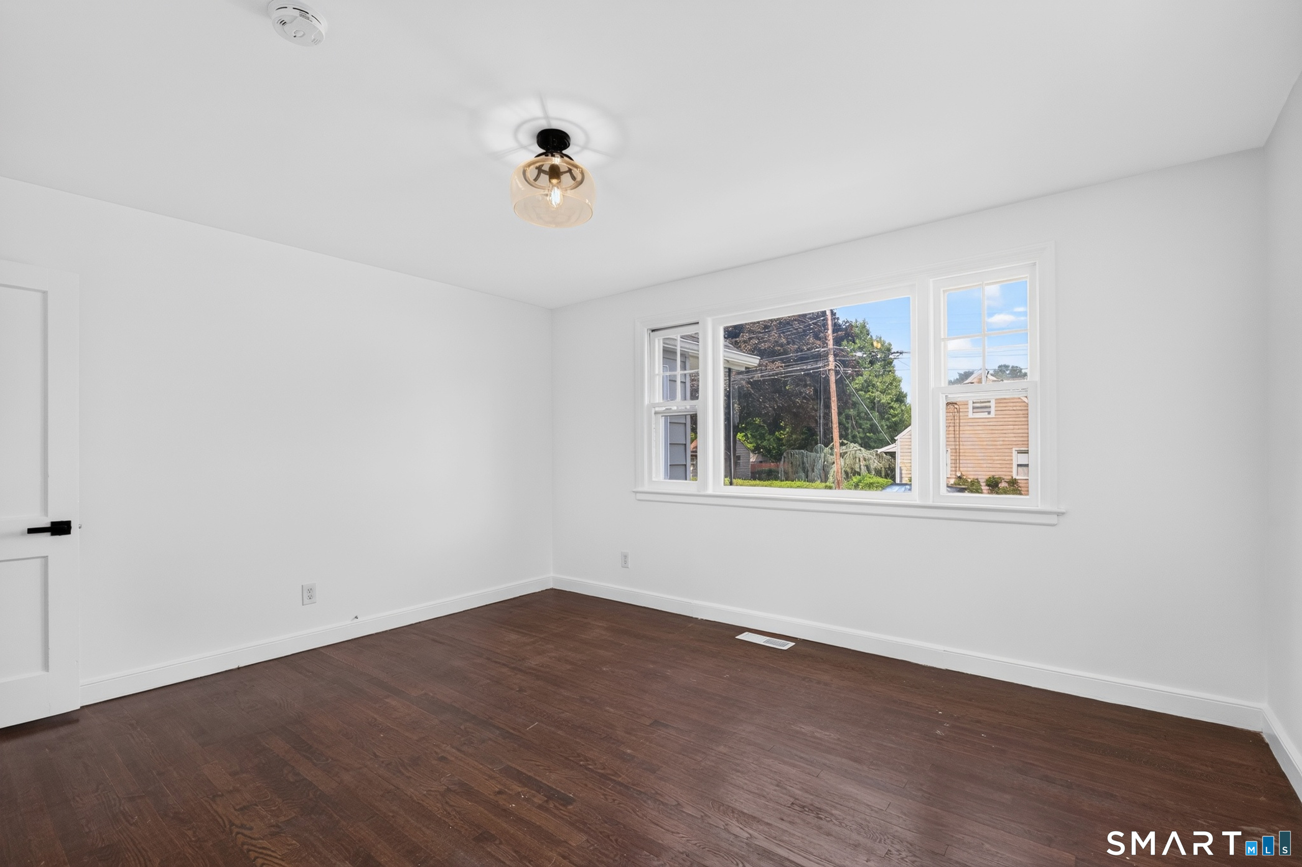 11 Stratfield Place Bridgeport CT 06606