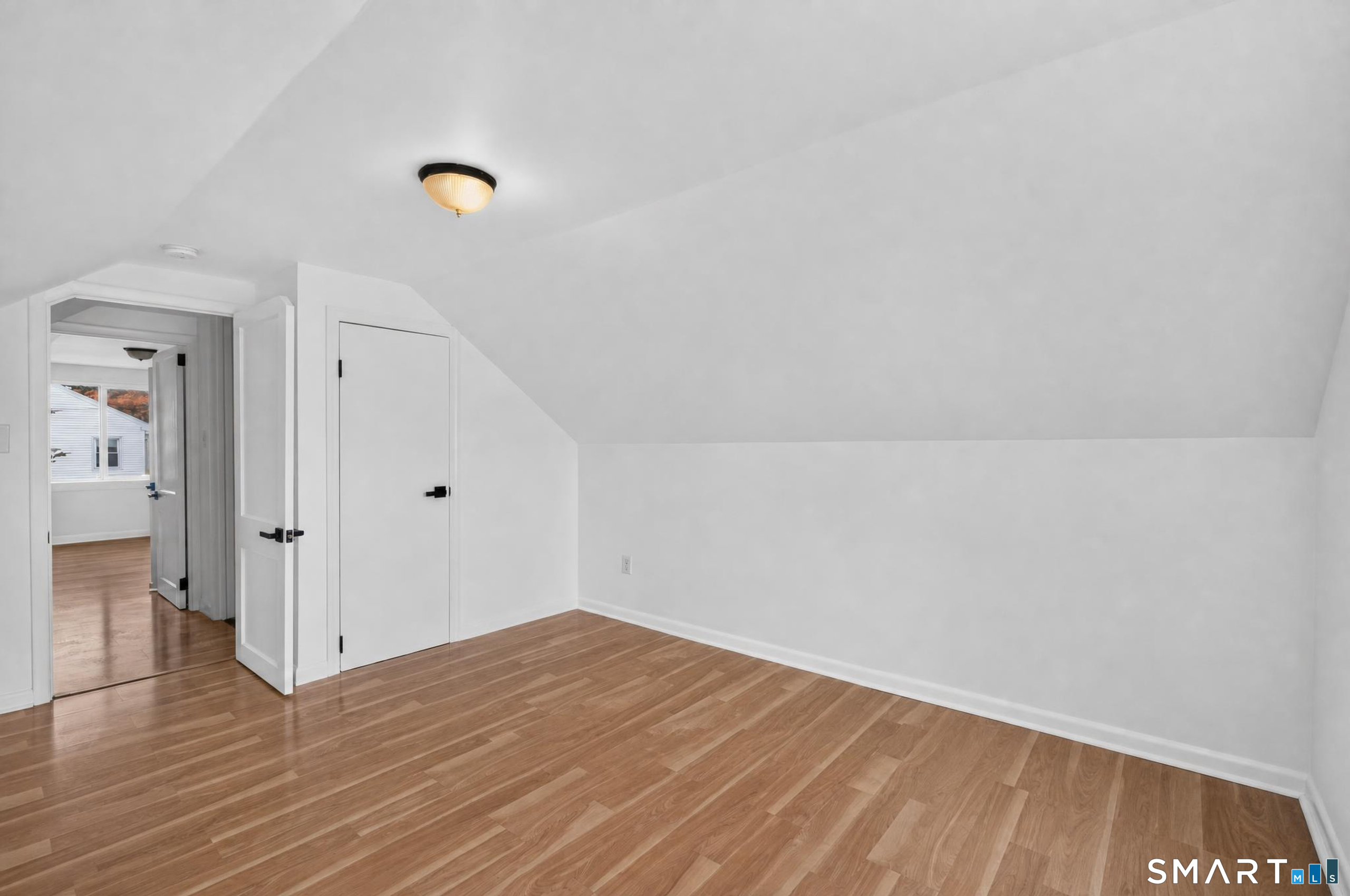 11 Stratfield Place Bridgeport CT 06606