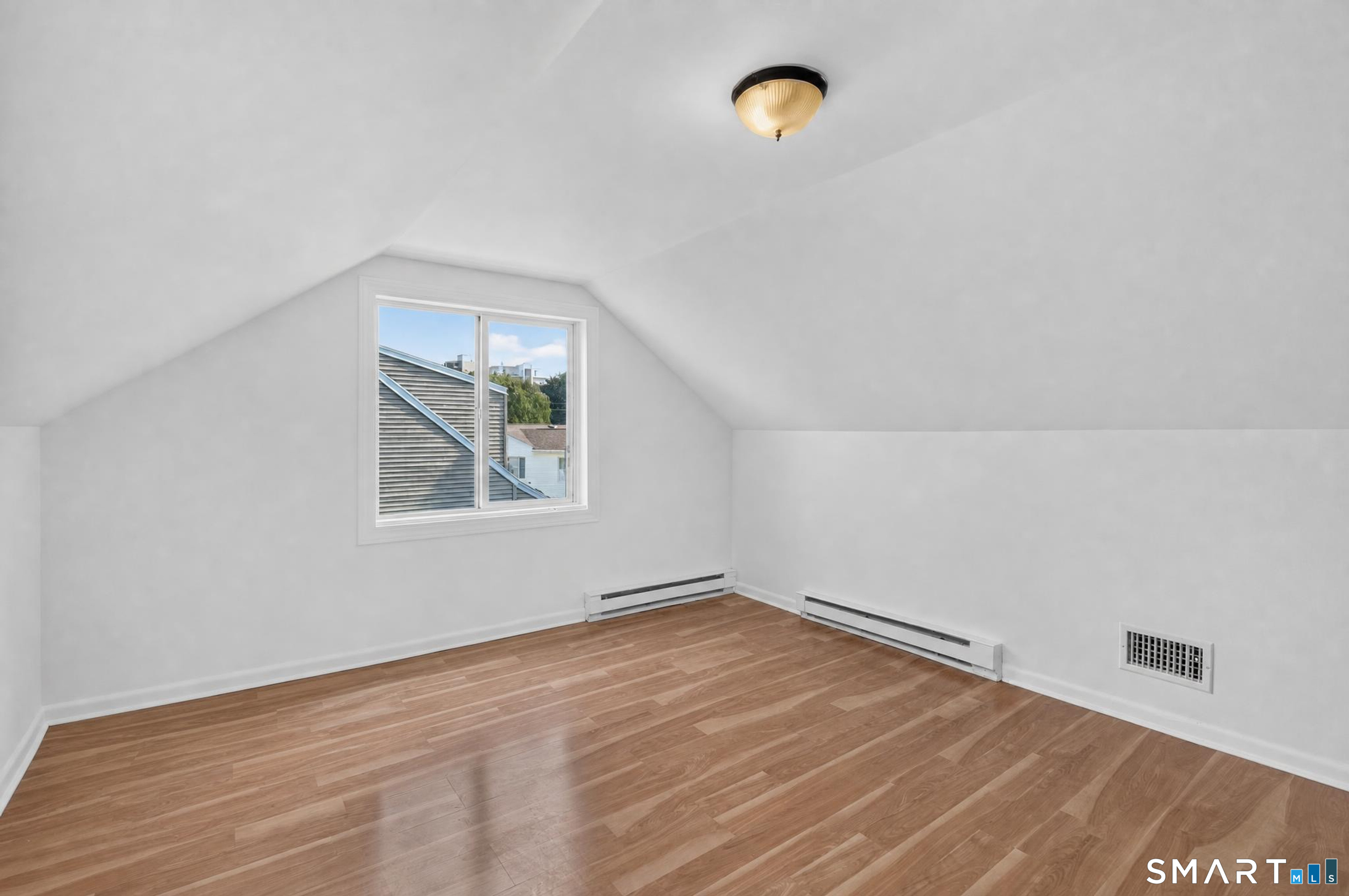 11 Stratfield Place Bridgeport CT 06606