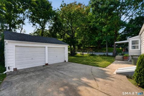 11 Stratfield Place Bridgeport CT 06606