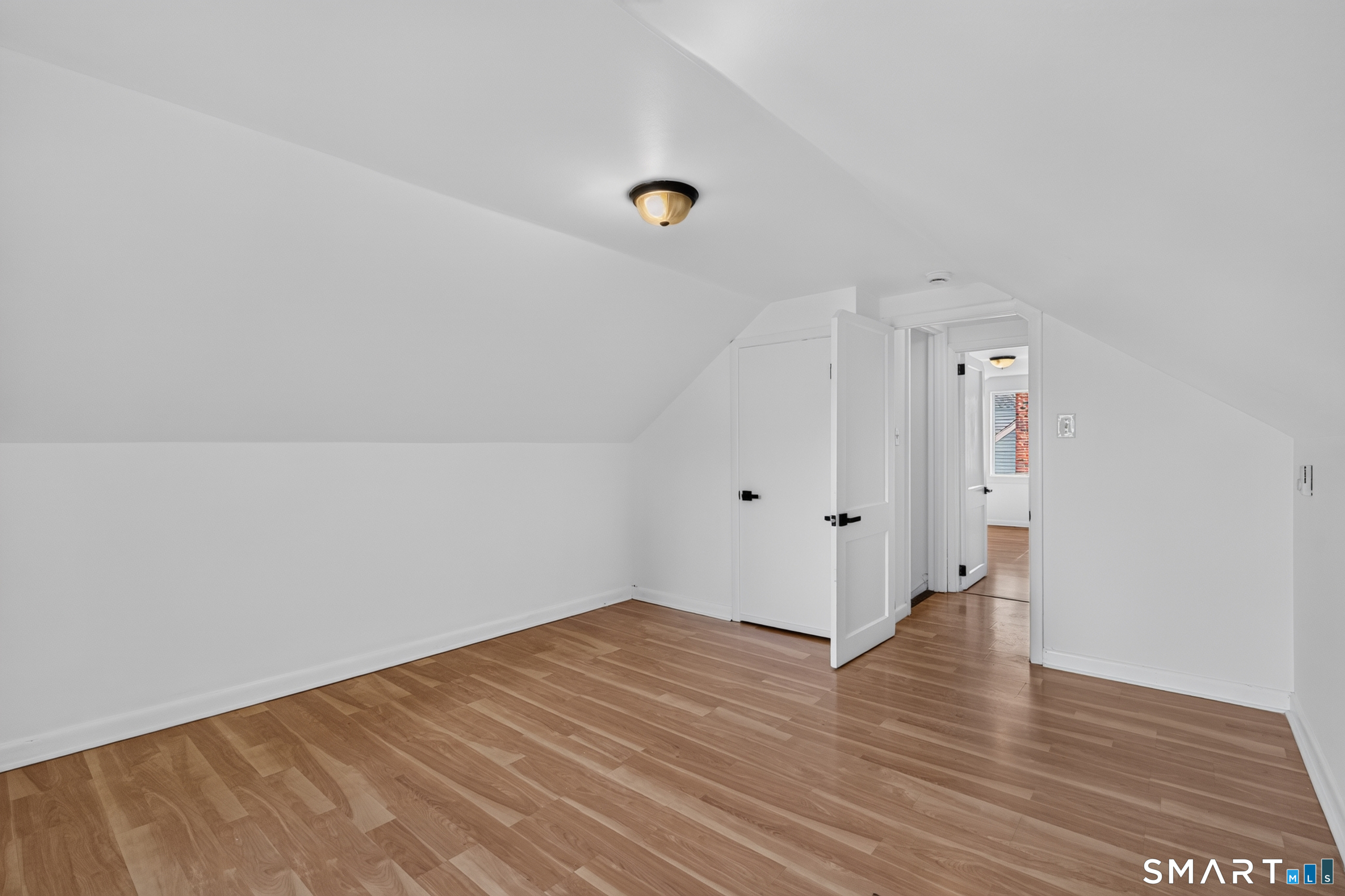 11 Stratfield Place Bridgeport CT 06606