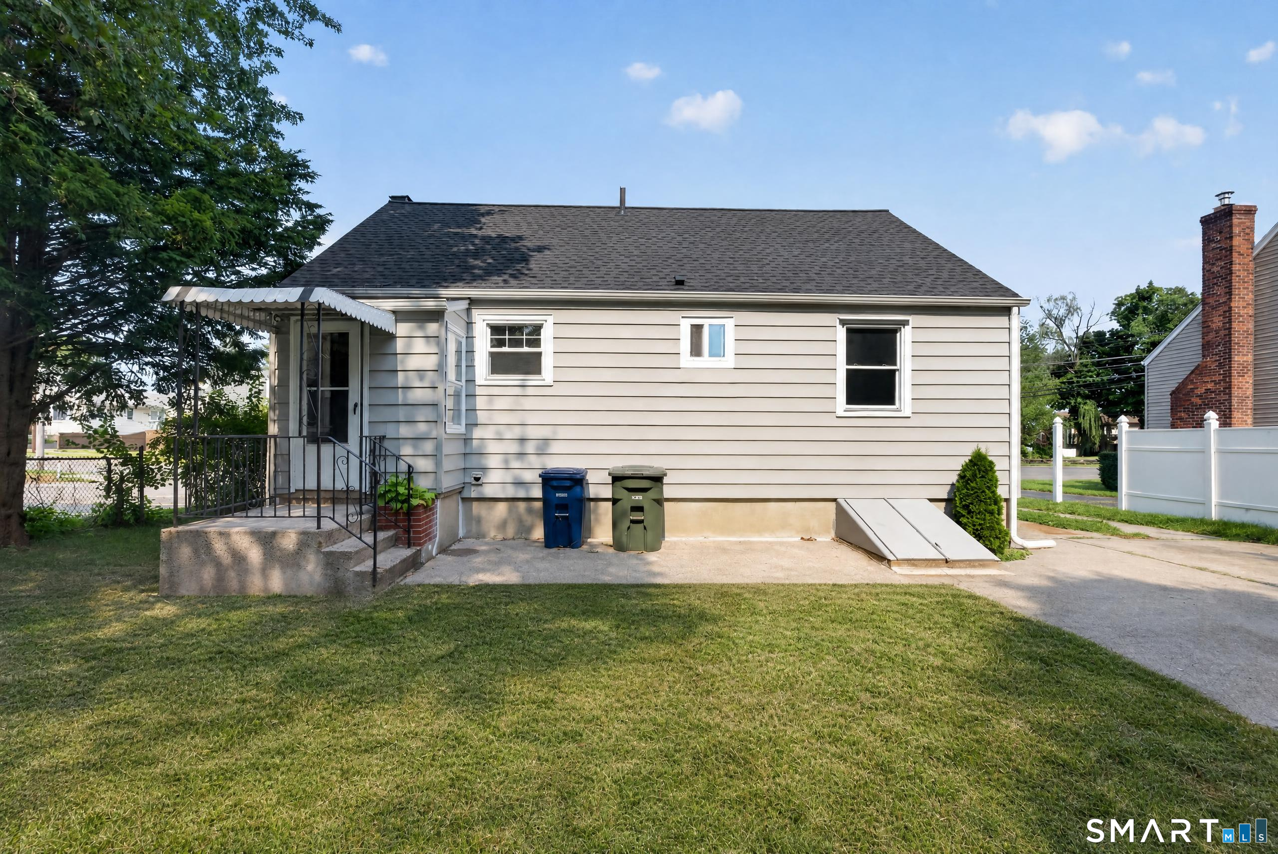 11 Stratfield Place Bridgeport CT 06606