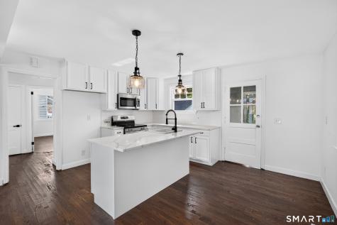 11 Stratfield Place Bridgeport CT 06606