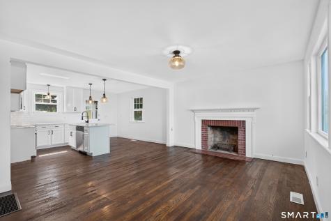 11 Stratfield Place Bridgeport CT 06606