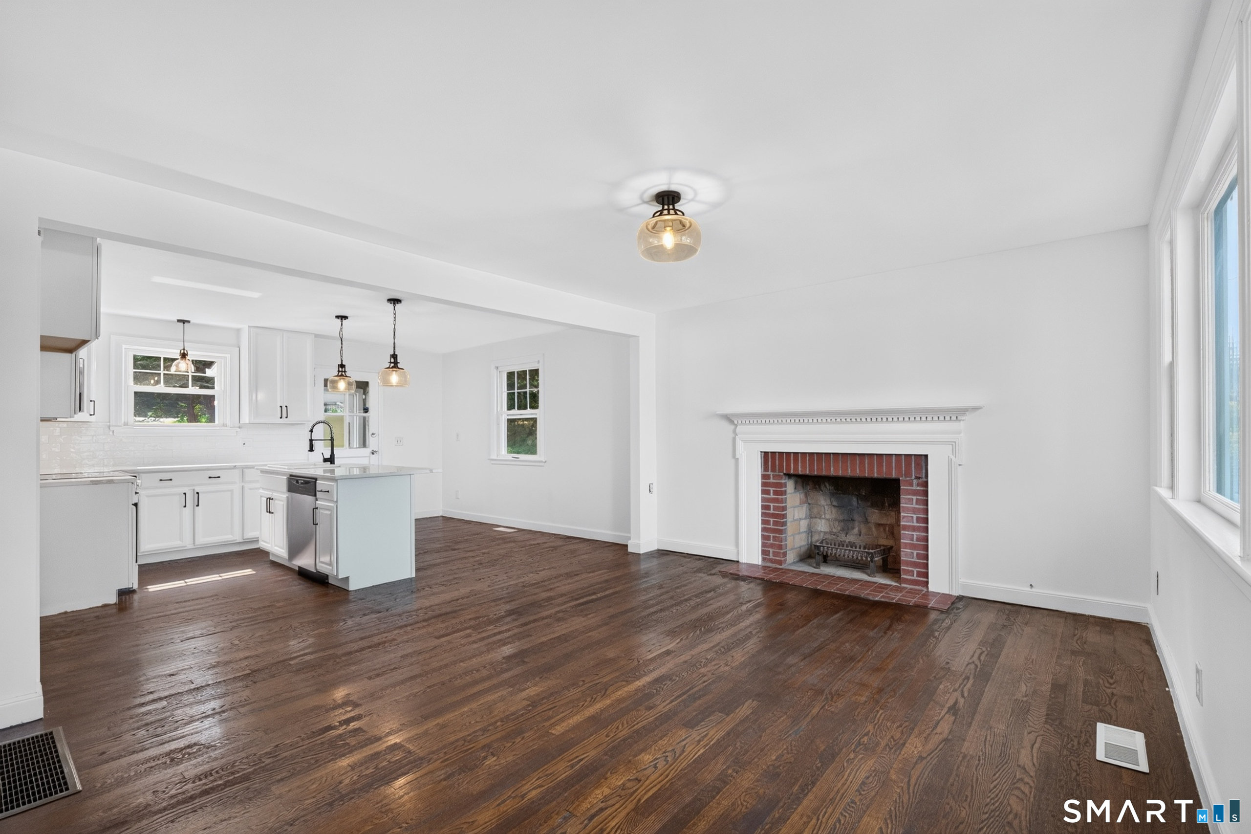 11 Stratfield Place Bridgeport CT 06606