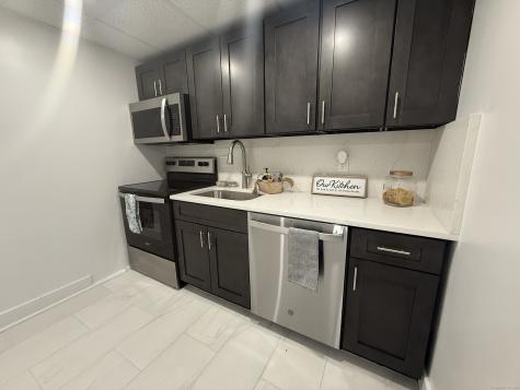 156 Garfield Avenue New London CT 06320