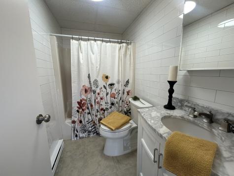 156 Garfield Avenue New London CT 06320