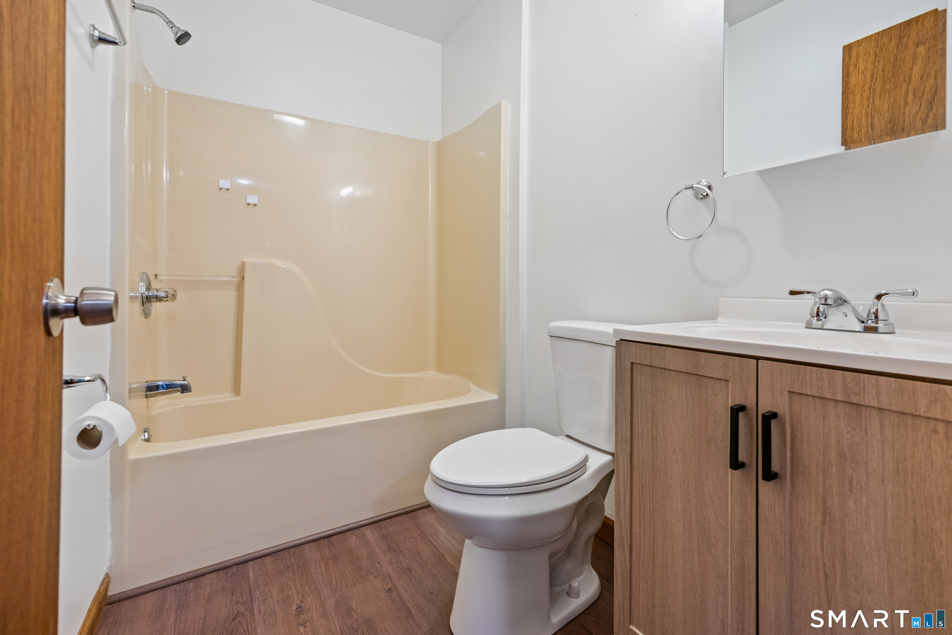 180 North Cherry Street Wallingford CT 06492