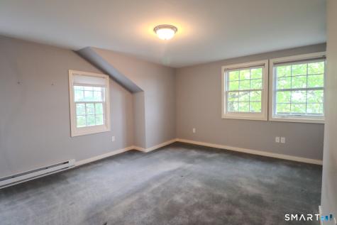 9 Brewer Street New London CT 06320