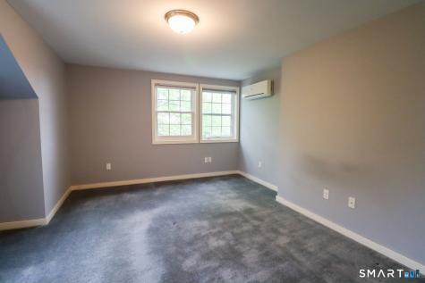 9 Brewer Street New London CT 06320