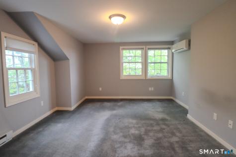 9 Brewer Street New London CT 06320