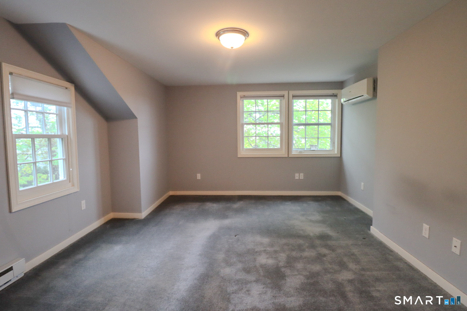 9 Brewer Street New London CT 06320
