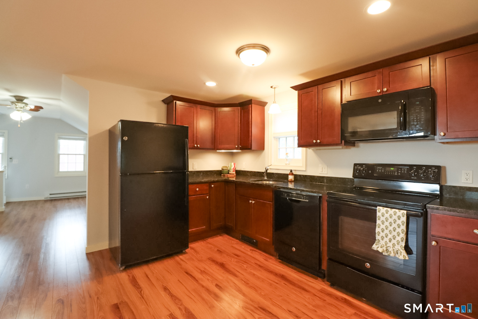 9 Brewer Street New London CT 06320