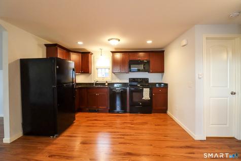 9 Brewer Street New London CT 06320