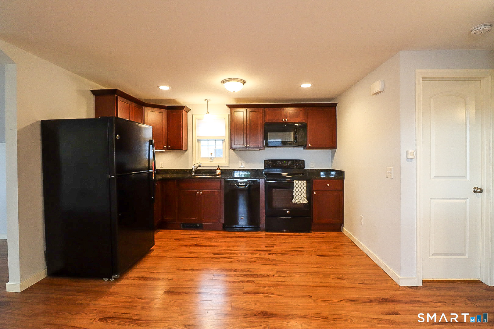 9 Brewer Street New London CT 06320