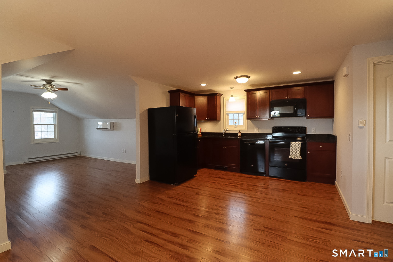 9 Brewer Street New London CT 06320