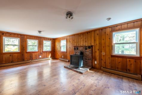 208 Route 80 Killingworth CT 06419