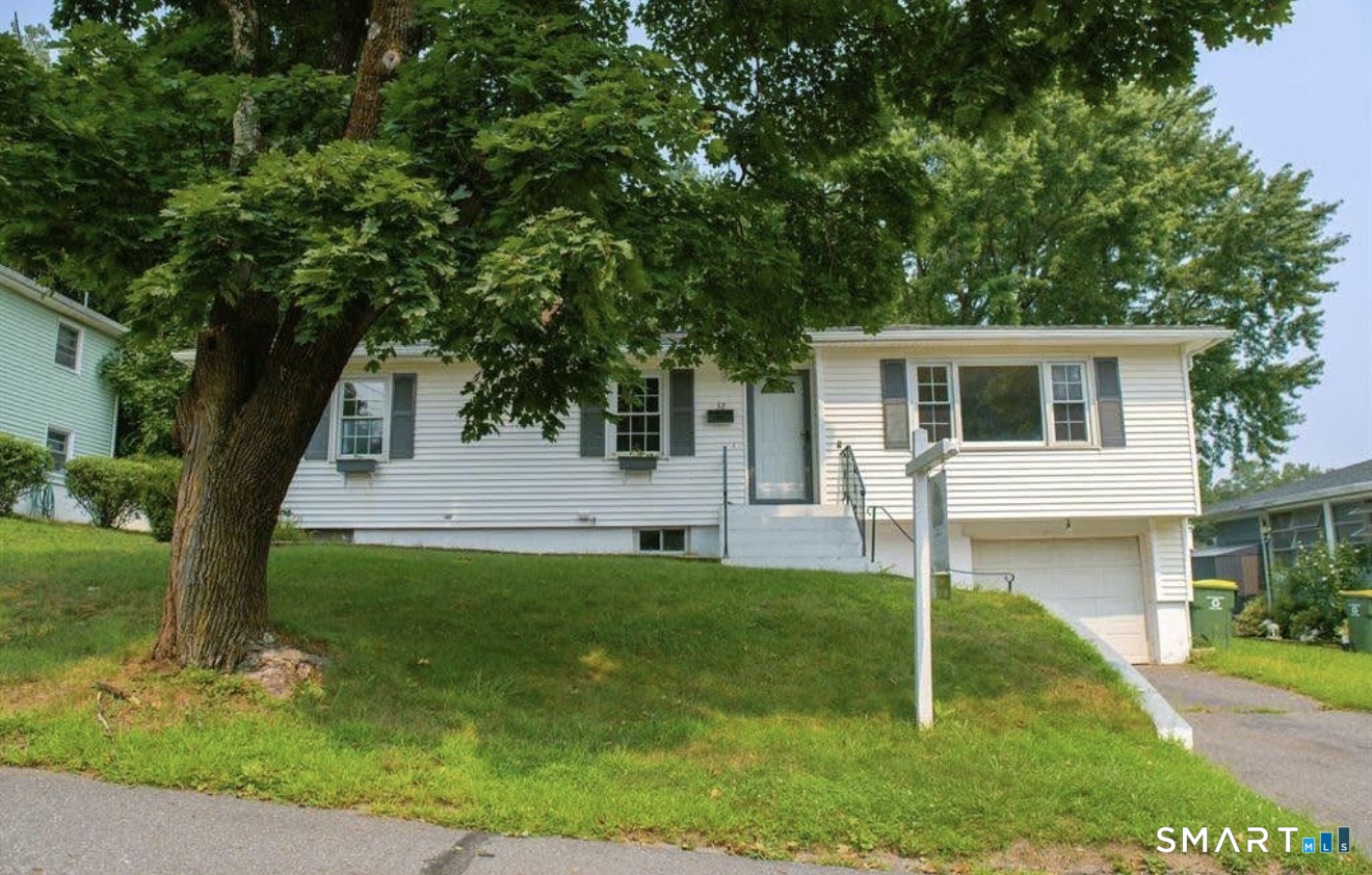 32 Kaynor Drive Waterbury CT 06708