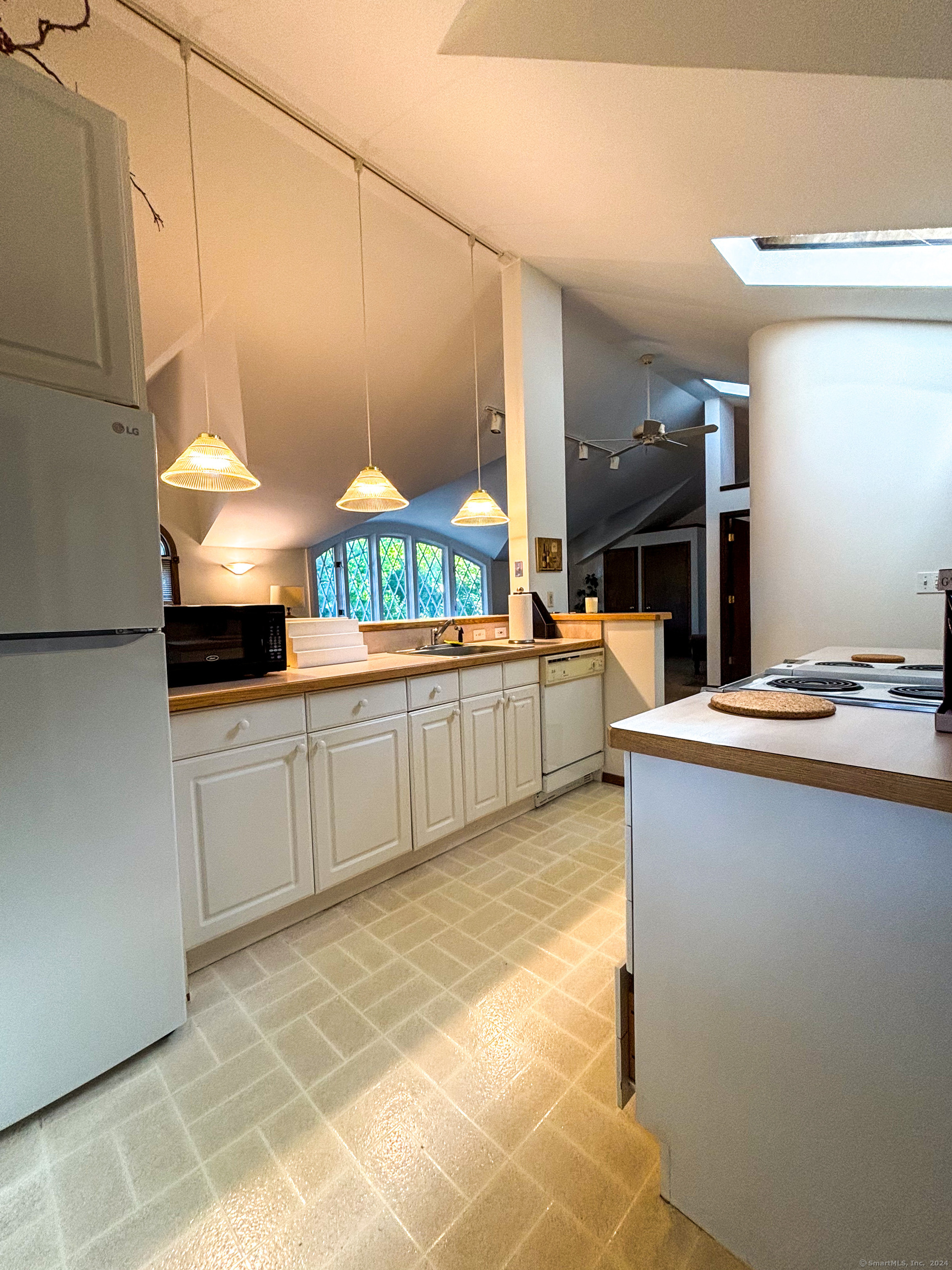 14 Hillspoint Road Westport CT 06880