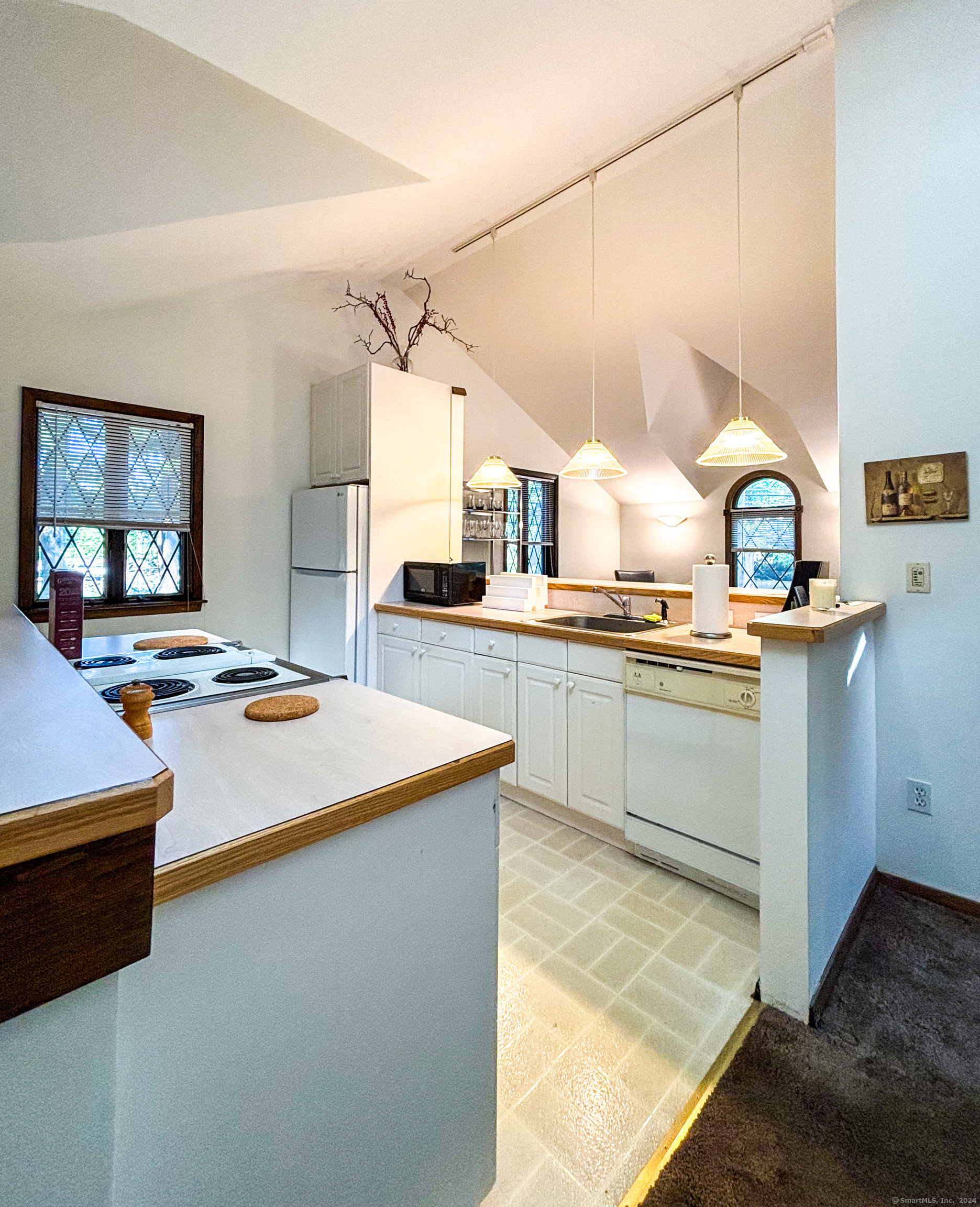 14 Hillspoint Road Westport CT 06880