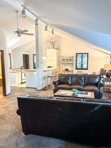 14 Hillspoint Road Westport CT 06880