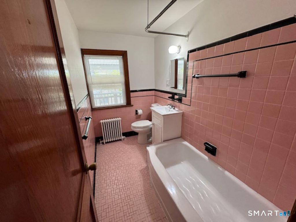 61 Arch Street Naugatuck CT 06770
