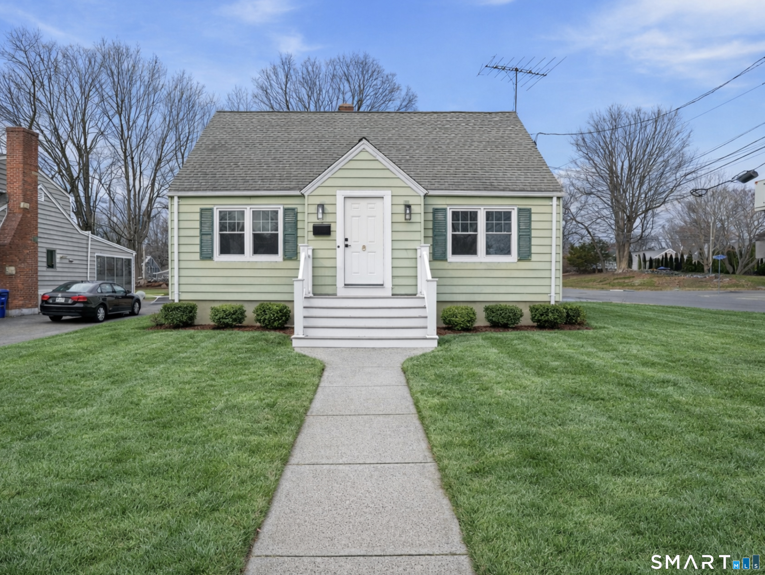 8 Raleigh Road Bridgeport CT 06606