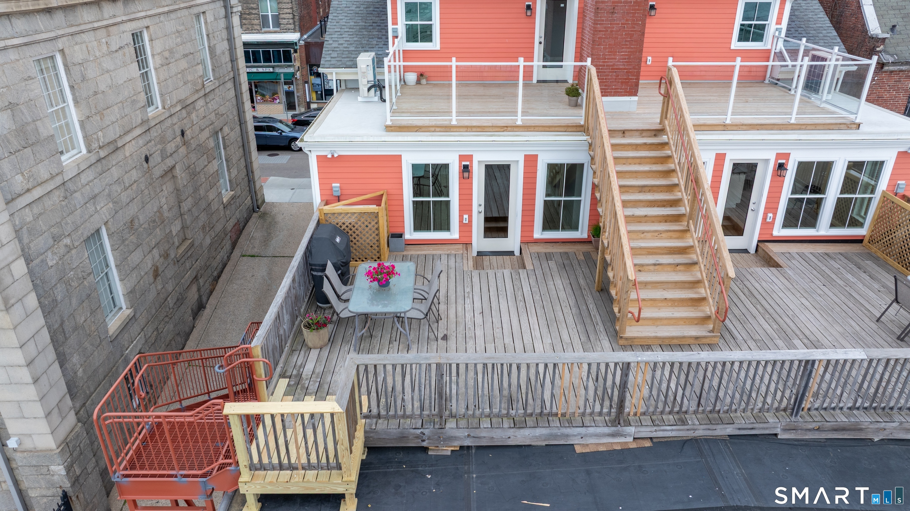 138 Bank Street New London CT 06320
