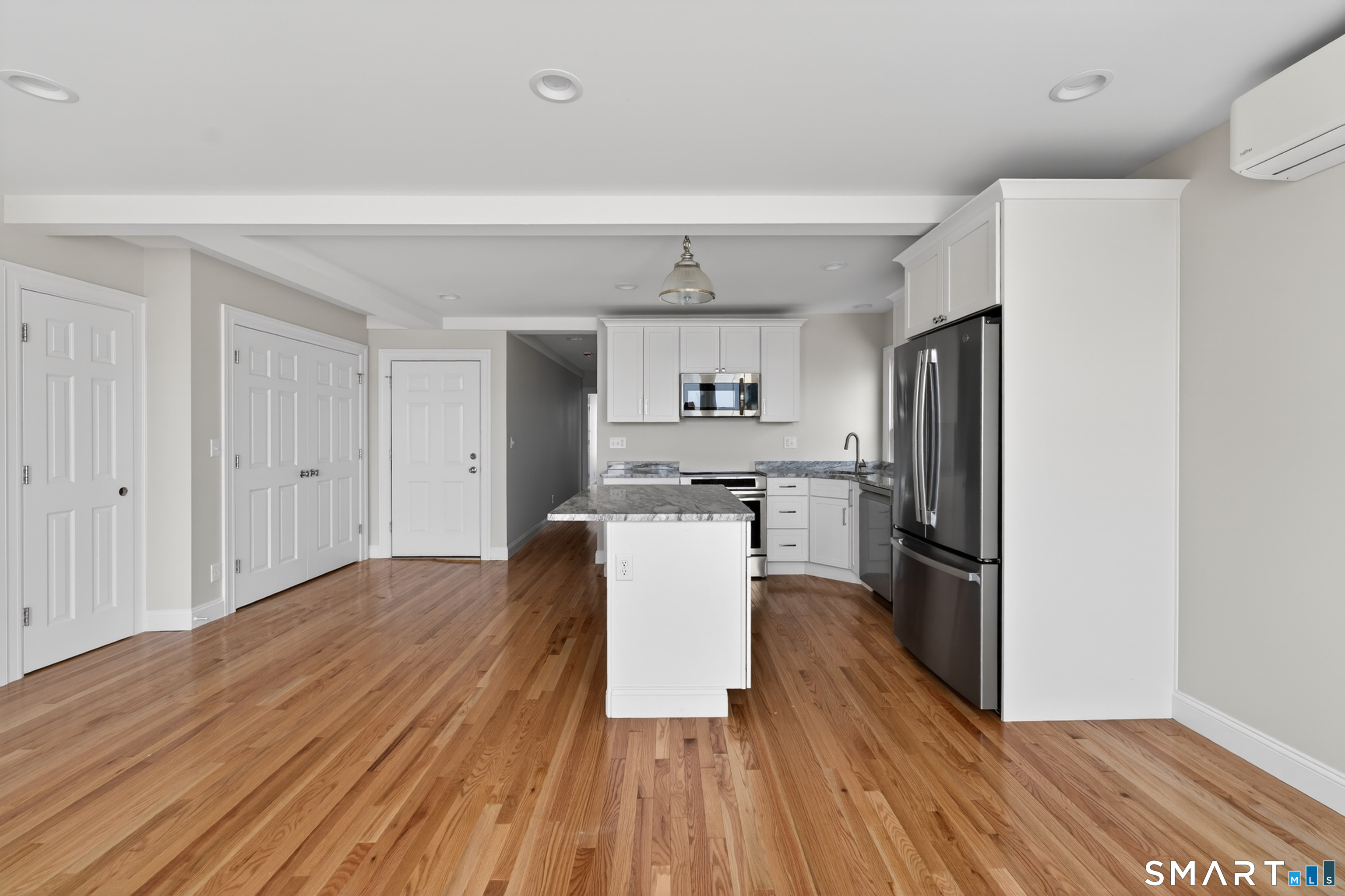 138 Bank Street New London CT 06320