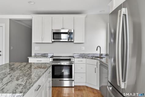 138 Bank Street New London CT 06320