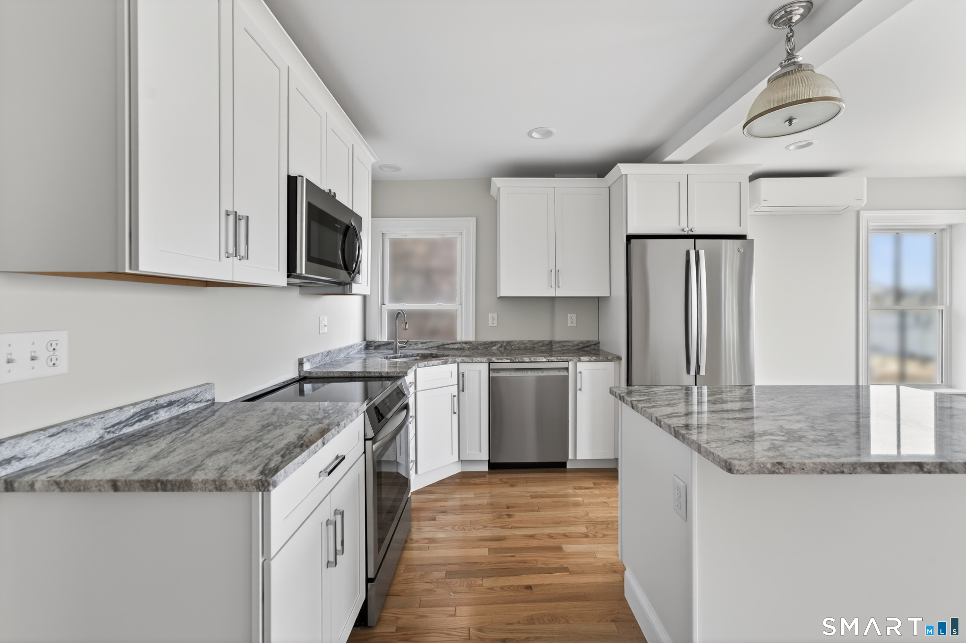138 Bank Street New London CT 06320