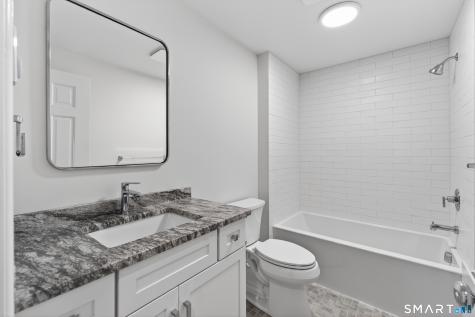 138 Bank Street New London CT 06320