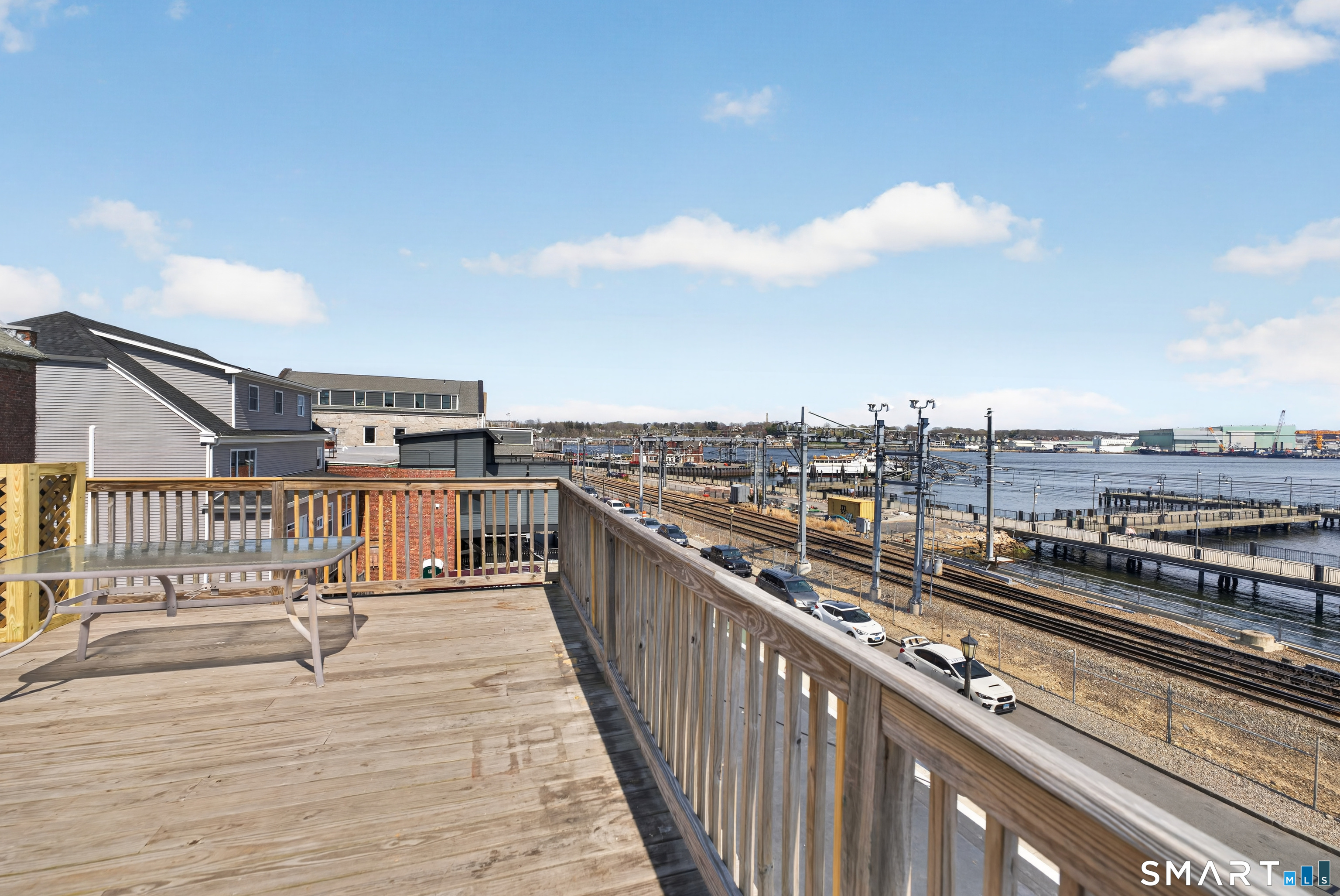 138 Bank Street New London CT 06320