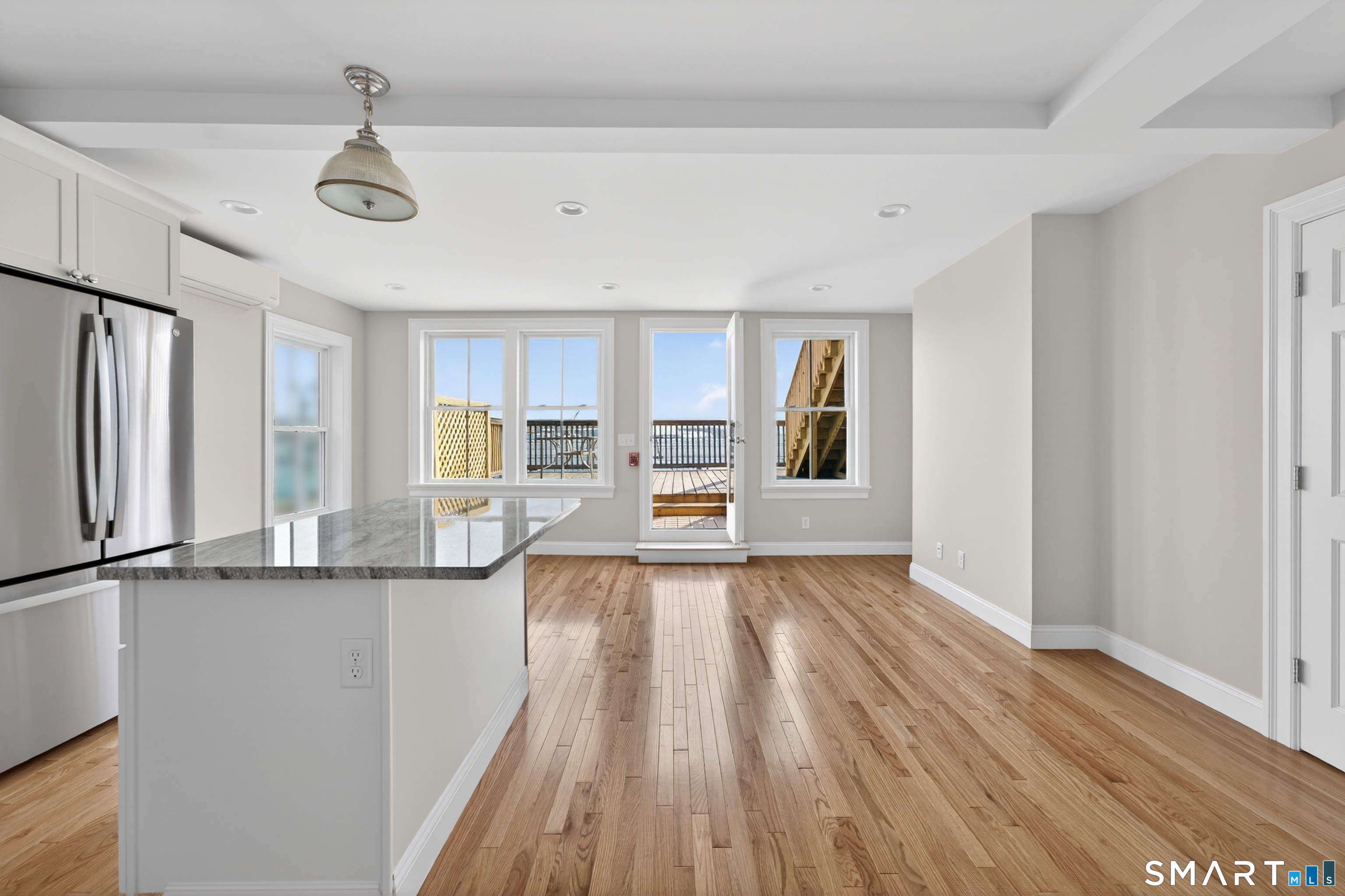 138 Bank Street New London CT 06320