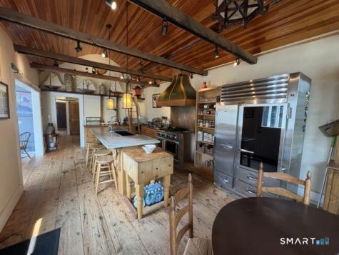 14 Pearl Street Groton CT 06355