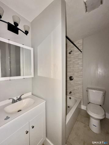 35 Glen Road New Haven CT 06511