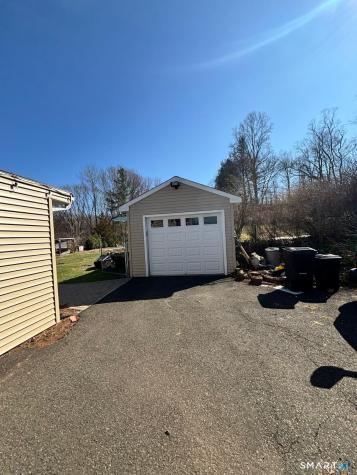 394 Clintonville Road North Haven CT 06473