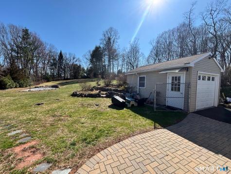 394 Clintonville Road North Haven CT 06473