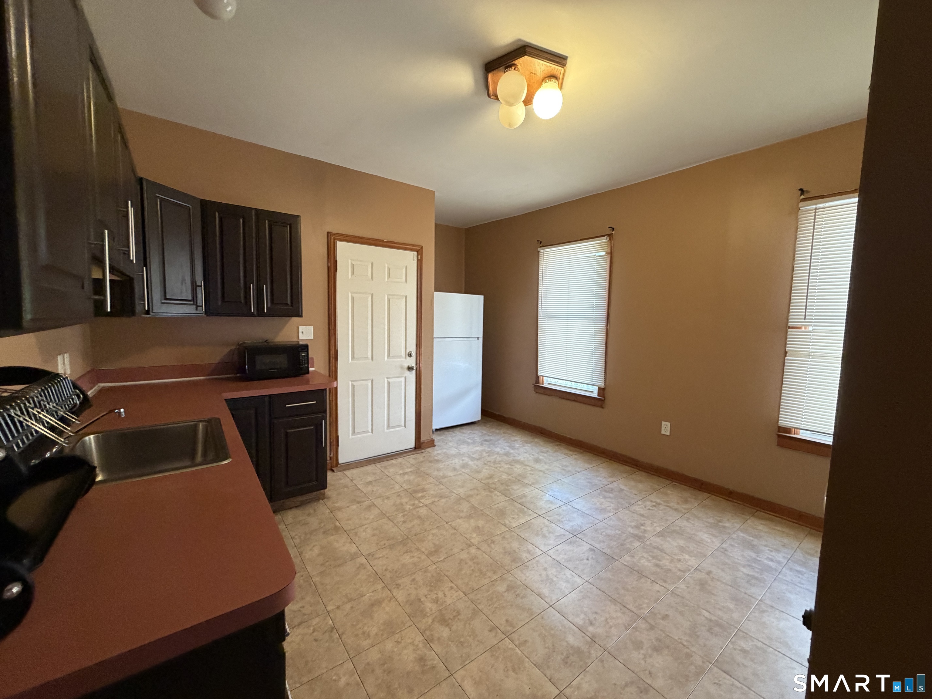1662 Fairfield Avenue Bridgeport CT 06605